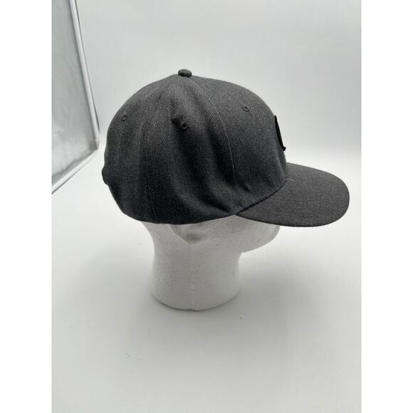 Volcom Quarter Snapback Hat Cap Gray good condition - Picture 6 of 7